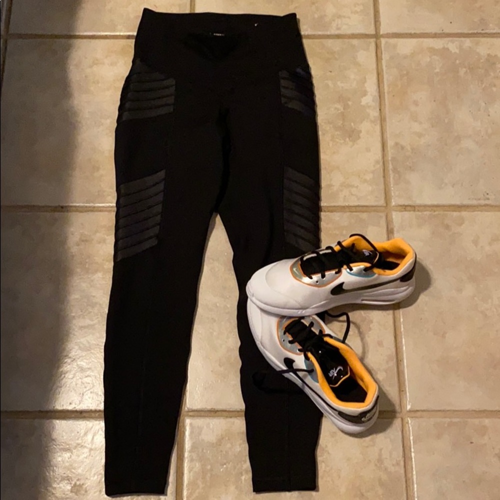 Old navy elevate elevate legging sz S